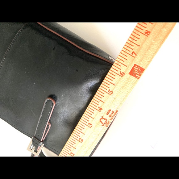 HOBO The Original Leather Shoulder Bag. - Picture 11 of 12